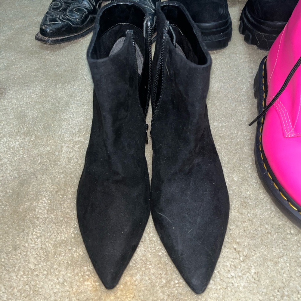 Circus by Sam Edelman Black Ankle Booties Sleek Suede Design